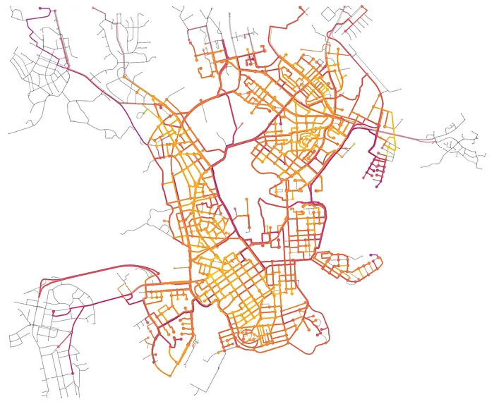 Street map of central Helsinki with roads coloured by food delivery distance in August 2020