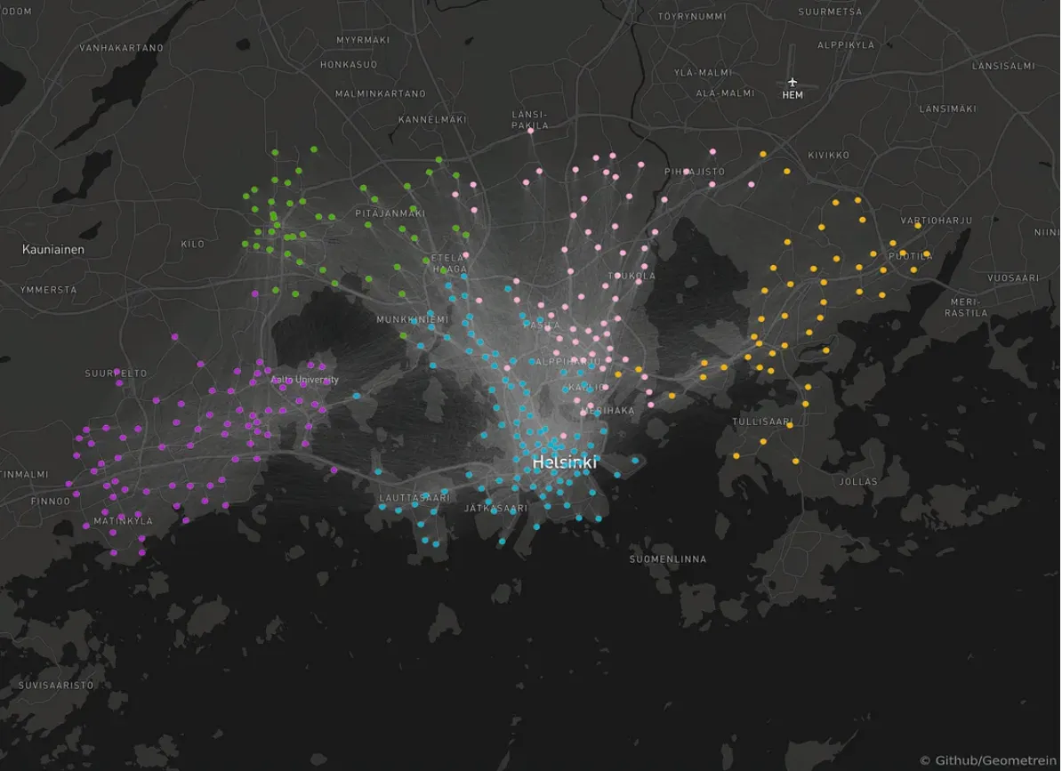 Map of the Fluid Communities result: five colour-coded station communities across Espoo and Helsinki